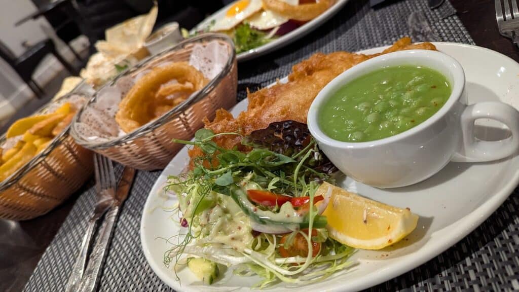 Food from Shoulder of Mutton, Foxton, is one of our recommended things to do it Leicester